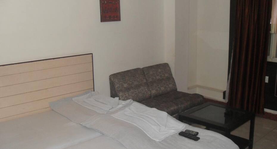 Ellora Hotel, Bhopal 5
